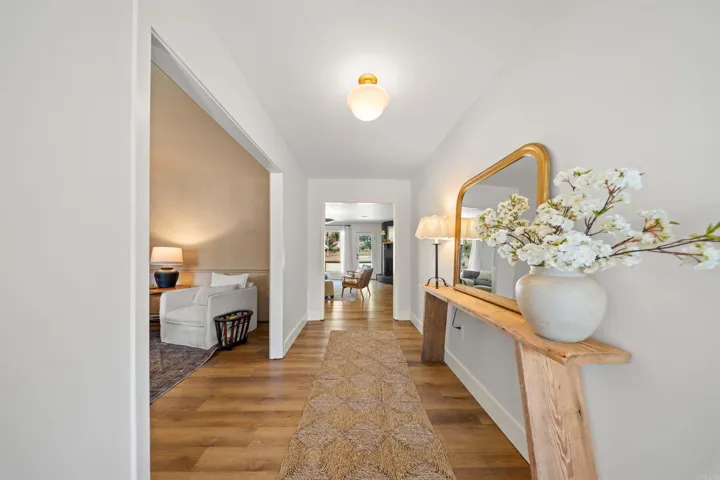 Property at 10  Kensington - Image 3