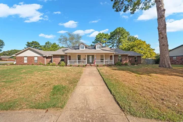 Property at 10  Kensington - Image 46