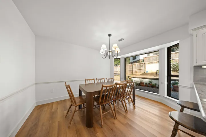 Property at 10  Kensington - Image 17