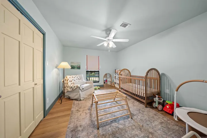 Property at 10  Kensington - Image 31