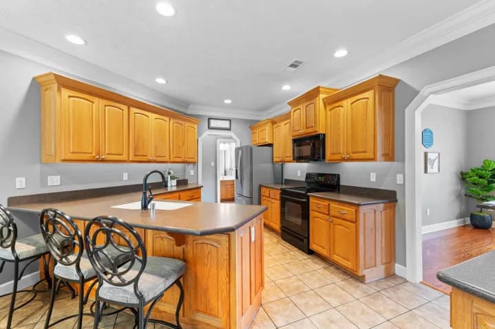 Property at 13  Mckenzie - Image 6