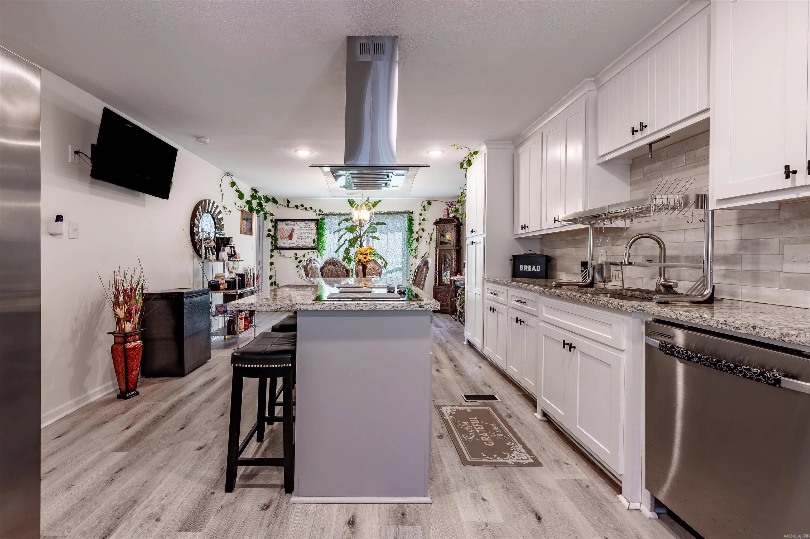 Property at 2  Quail - Image 3