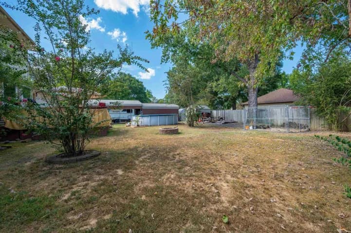 Property at 2  Quail - Image 26