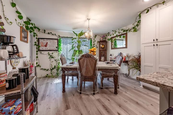 Property at 2  Quail - Image 2