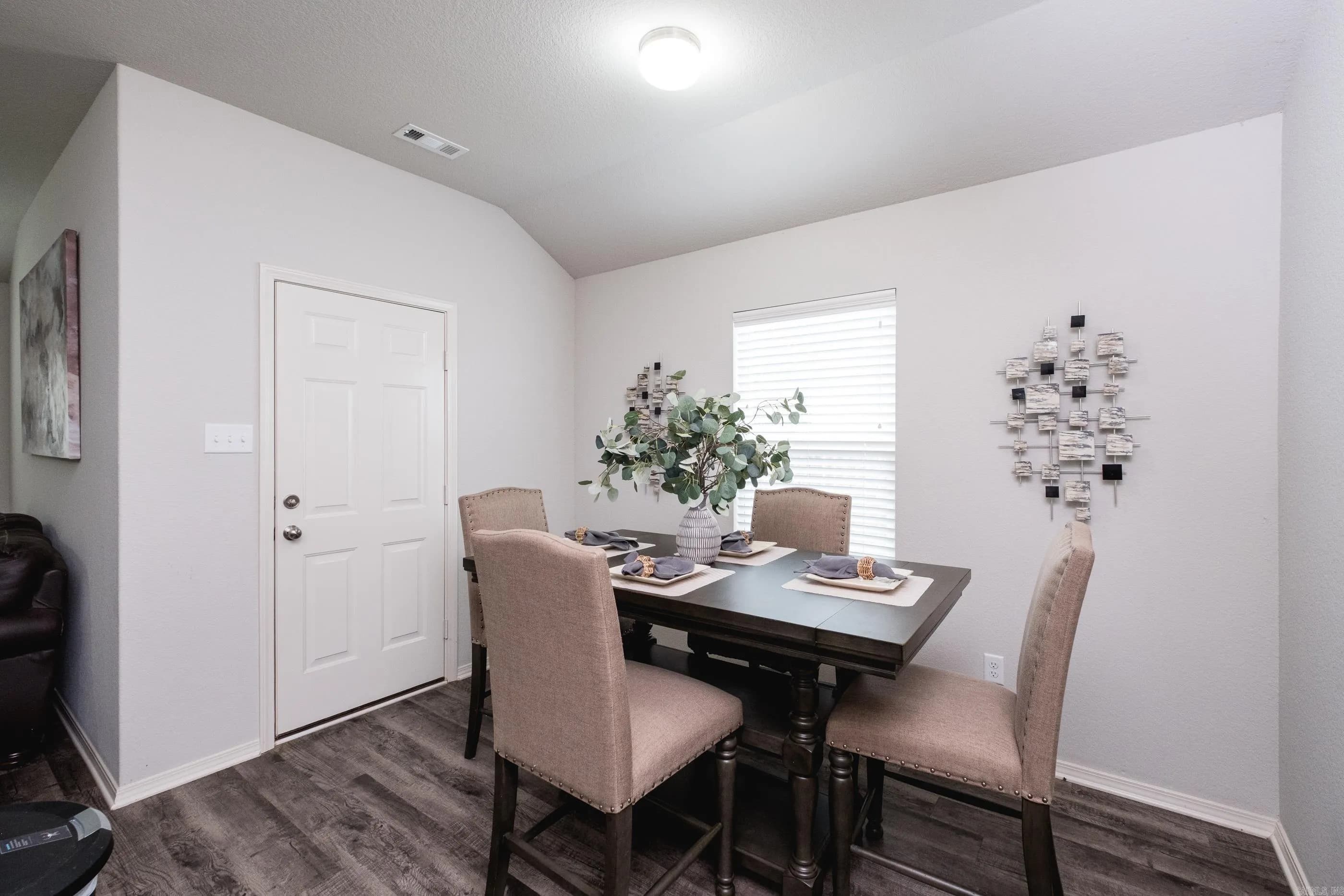 Property at 6496  Amalie - Image 22