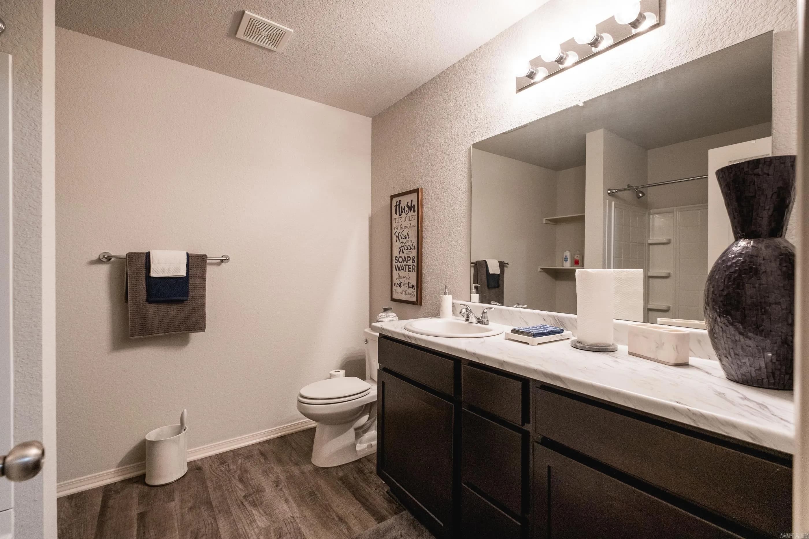 Property at 6496  Amalie - Image 37