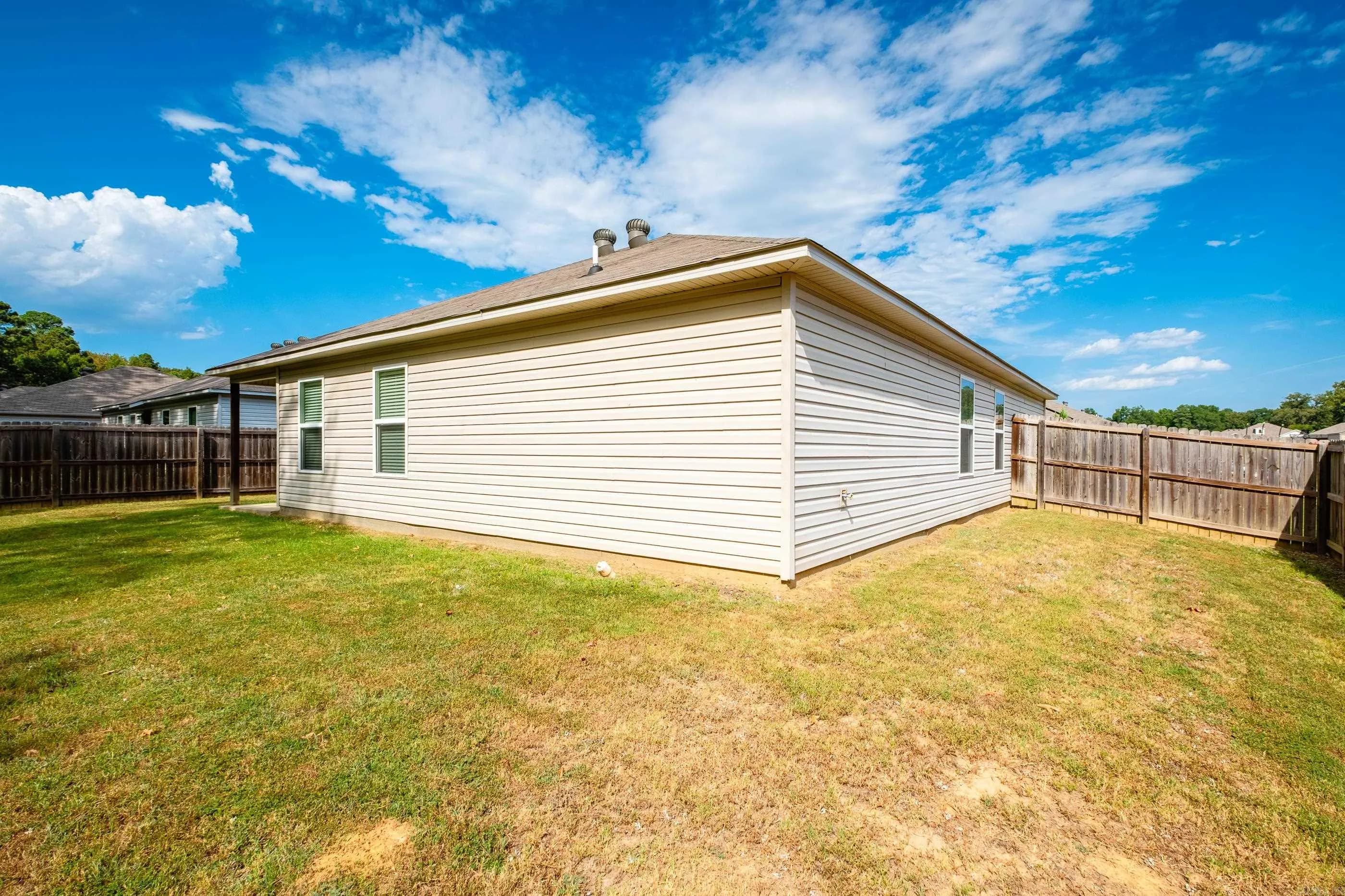 Property at 6496  Amalie - Image 47