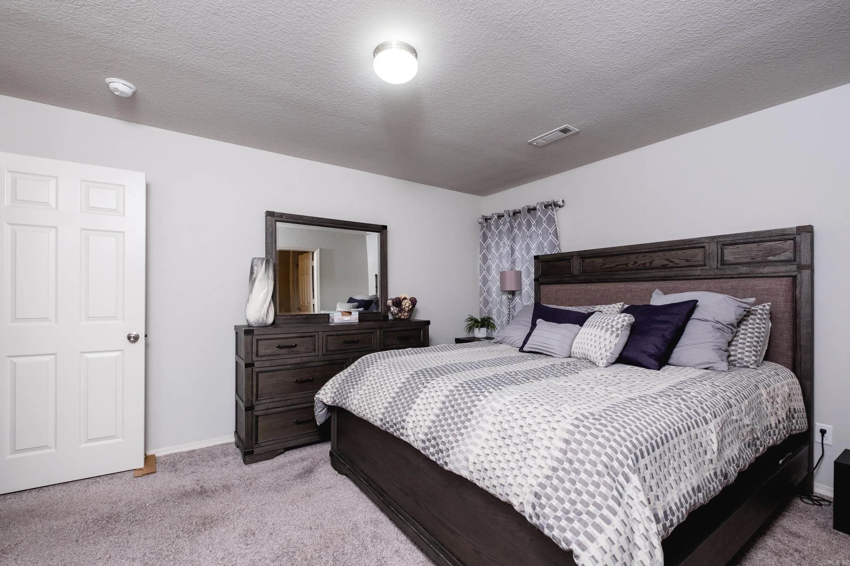 Property at 6496  Amalie - Image 33