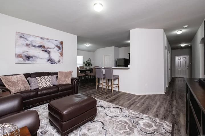 Property at 6496  Amalie - Image 11