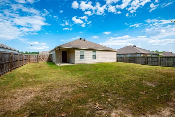 Property at 6496  Amalie - Image 41