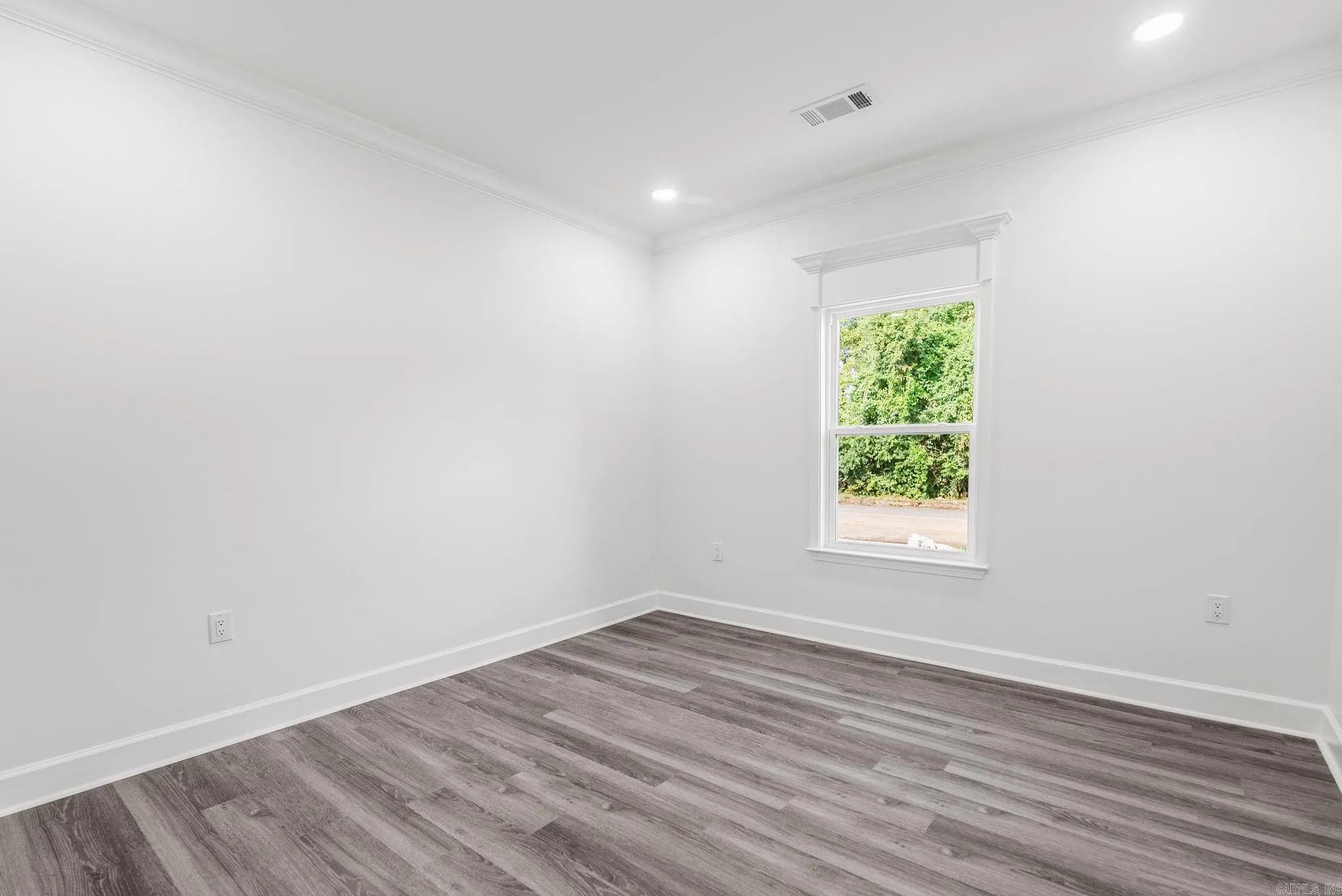 Property at 1400 E Washington - Image 19