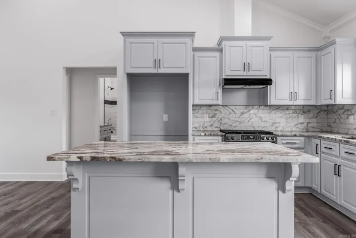 Property at 1400 E Washington - Image 6