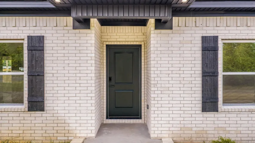 Property at 1400 E Washington - Image 3