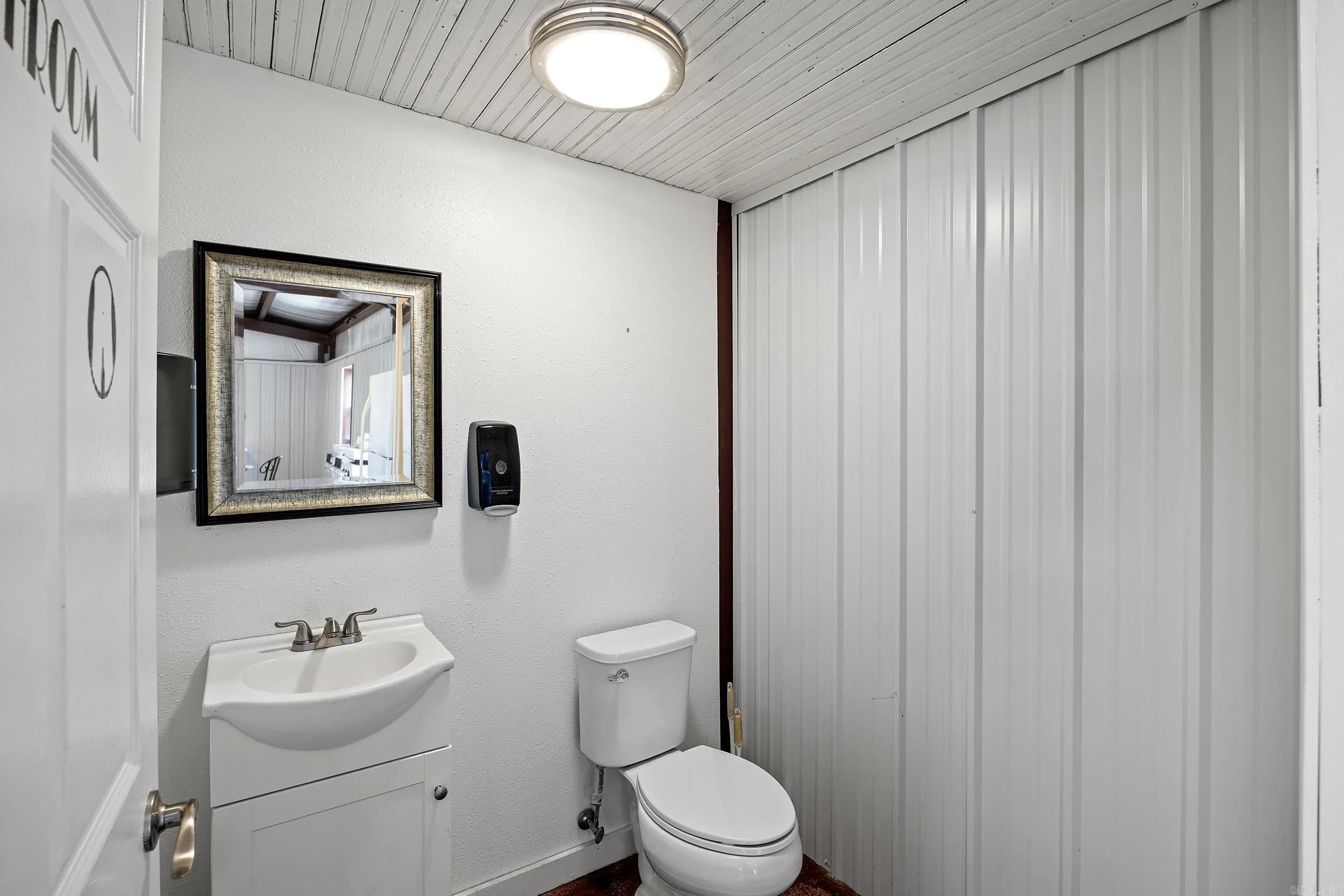 Property at 99  Sandtown - Image 37