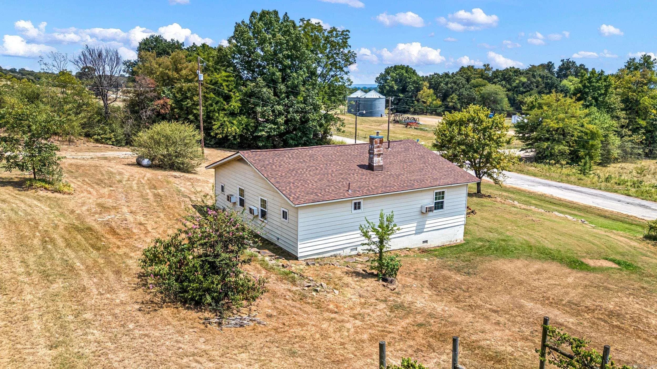 Property at 99  Sandtown - Image 4