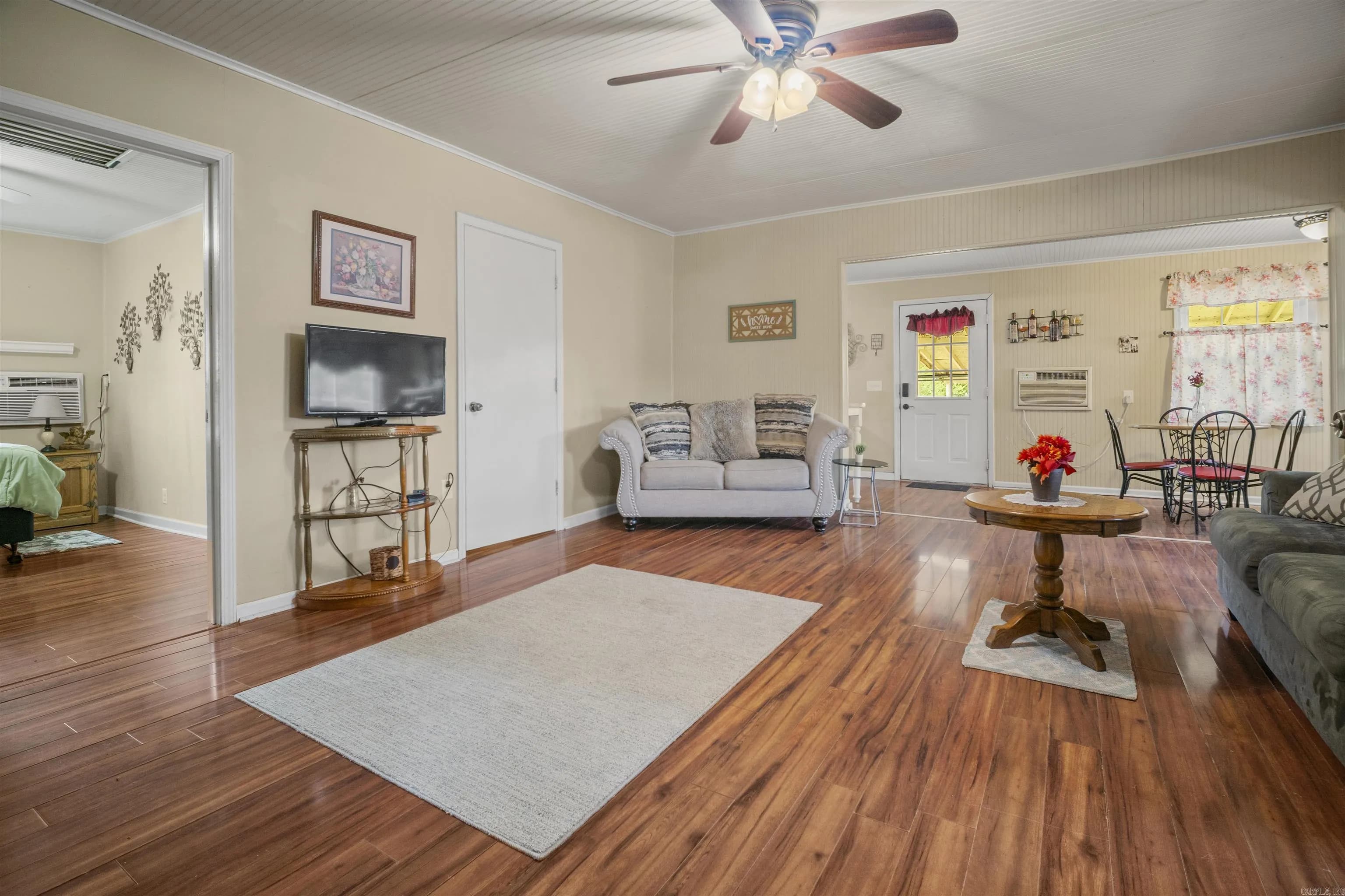 Property at 99  Sandtown - Image 19