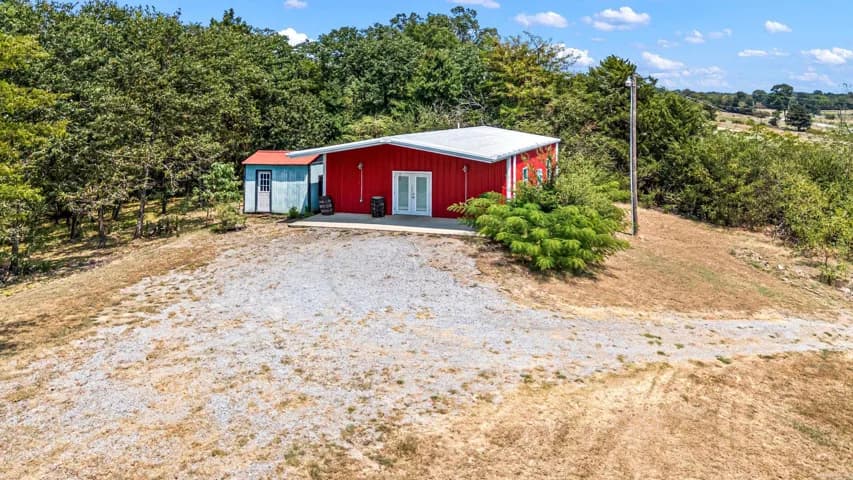 Property at 99  Sandtown - Image 31