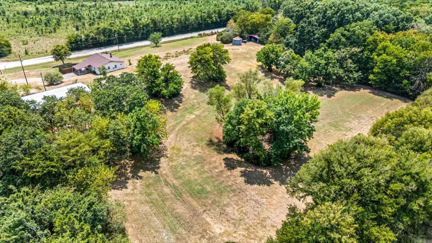 Property at 99  Sandtown - Image 45