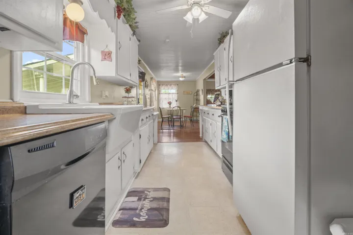 Property at 99  Sandtown - Image 17