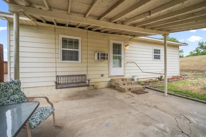 Property at 99  Sandtown - Image 10