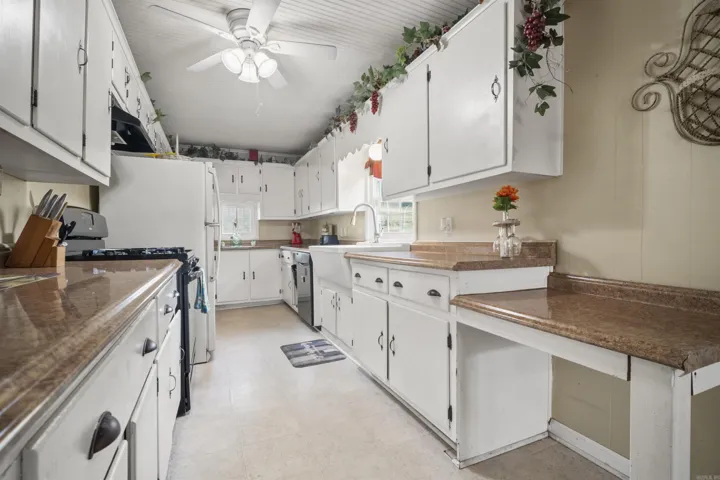Property at 99  Sandtown - Image 15