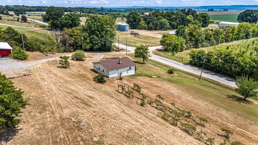 Property at 99  Sandtown - Image 42