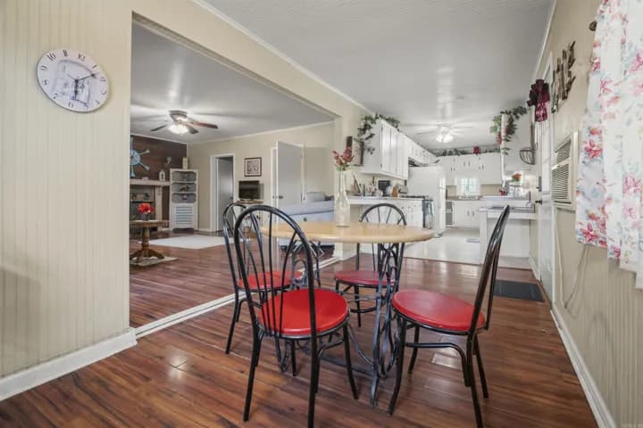 Property at 99  Sandtown - Image 13