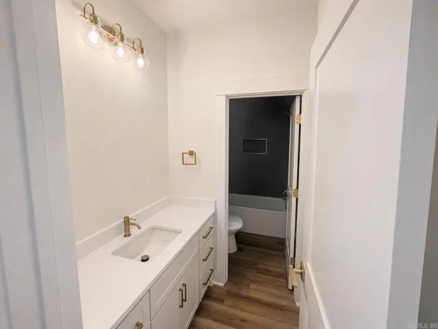 Property at 20  Crescent - Image 15