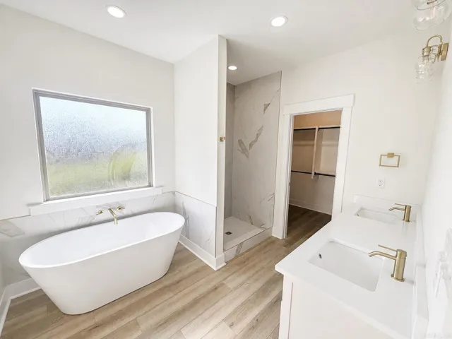 Property at 20  Crescent - Image 11