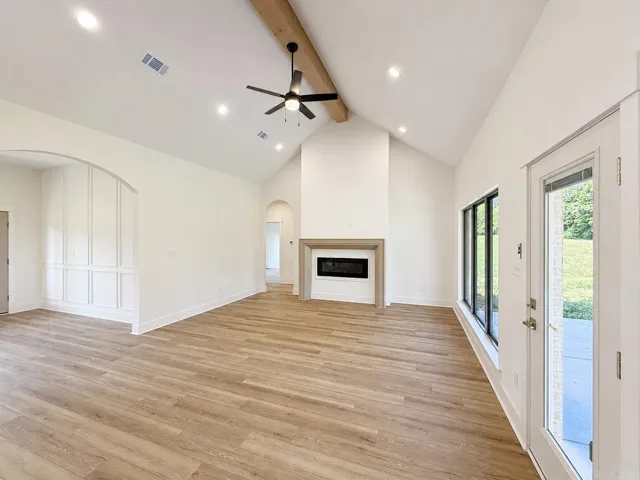 Property at 20  Crescent - Image 7