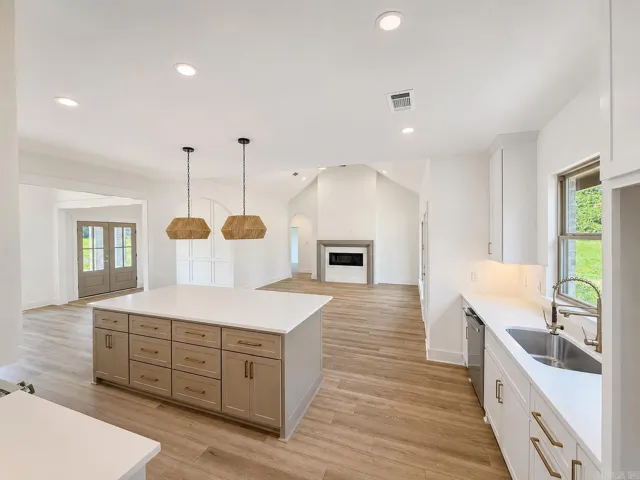 Property at 20  Crescent - Image 4