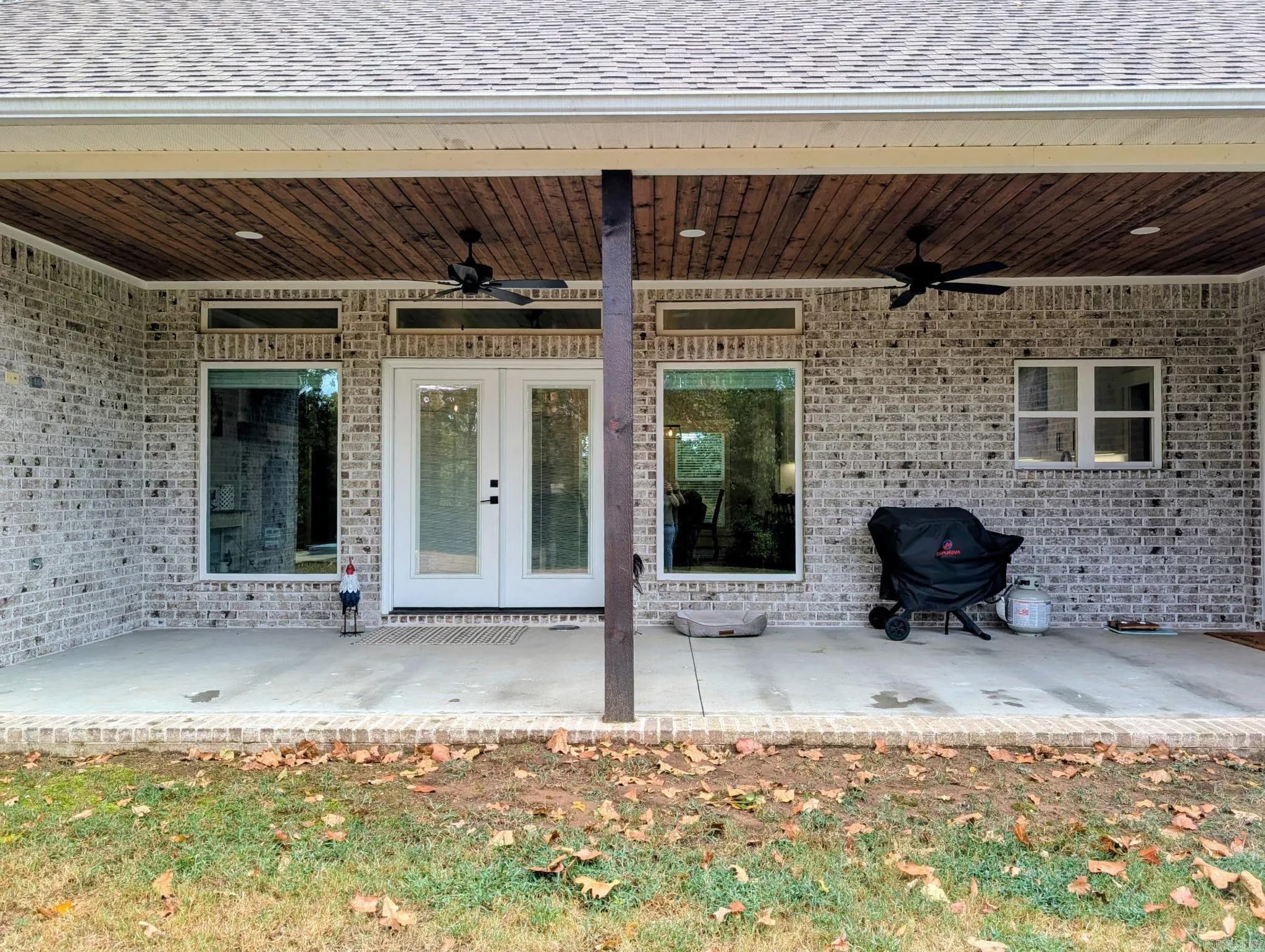Property at 102  Merritt road - Image 24