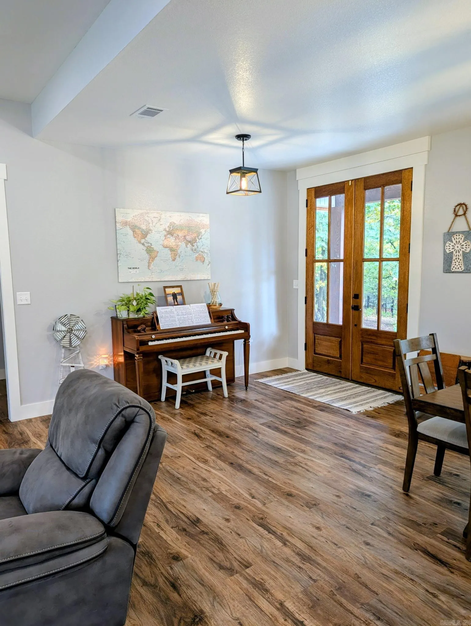 Property at 102  Merritt road - Image 28