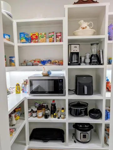 Property at 102  Merritt road - Image 31