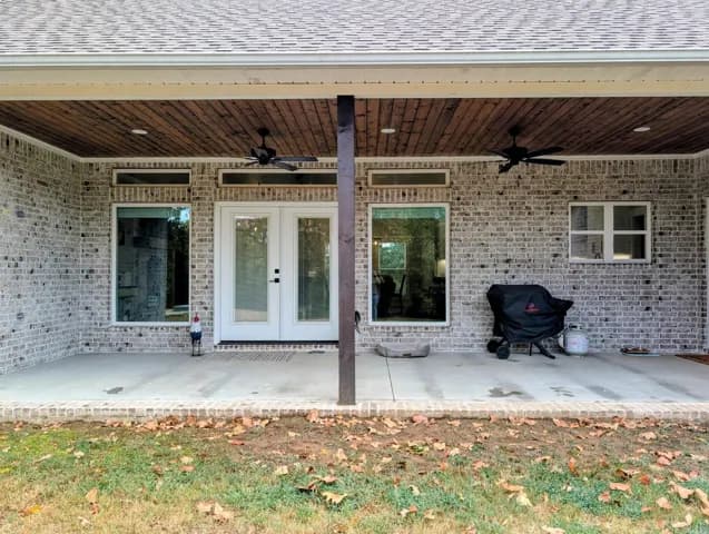 Property at 102  Merritt road - Image 24