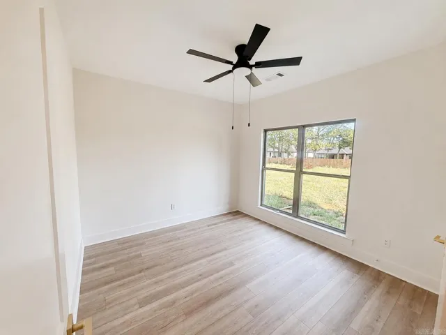 Property at 10  Crescent - Image 13