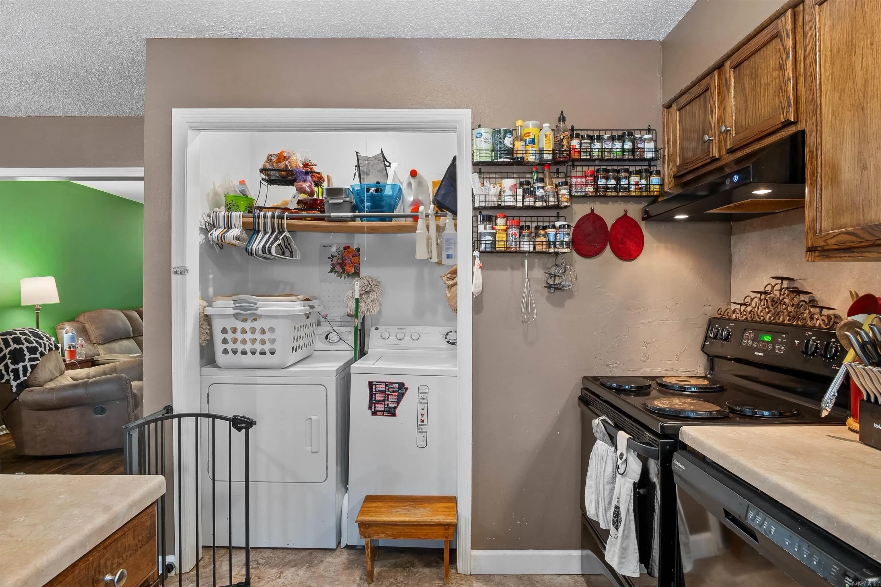 Property at 2806  Jadestone - Image 10
