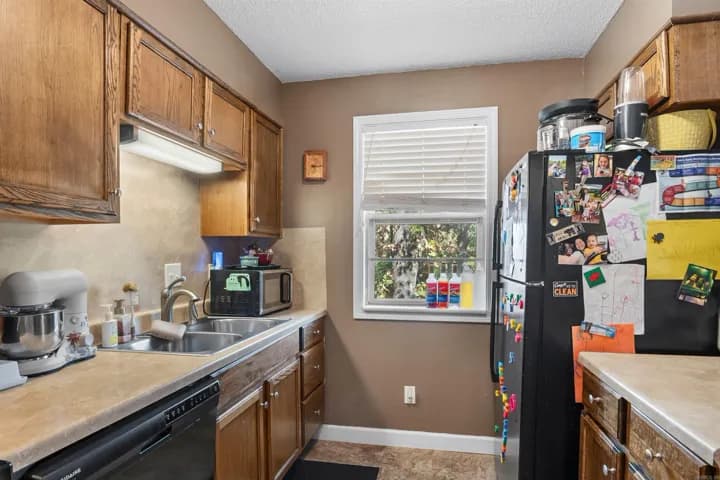 Property at 2806  Jadestone - Image 9