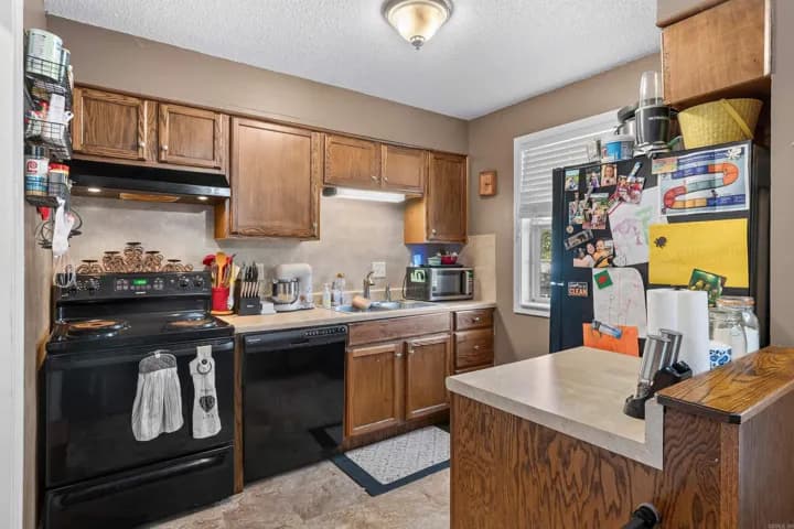 Property at 2806  Jadestone - Image 8