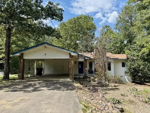 Property at 7  Banda - Image 1
