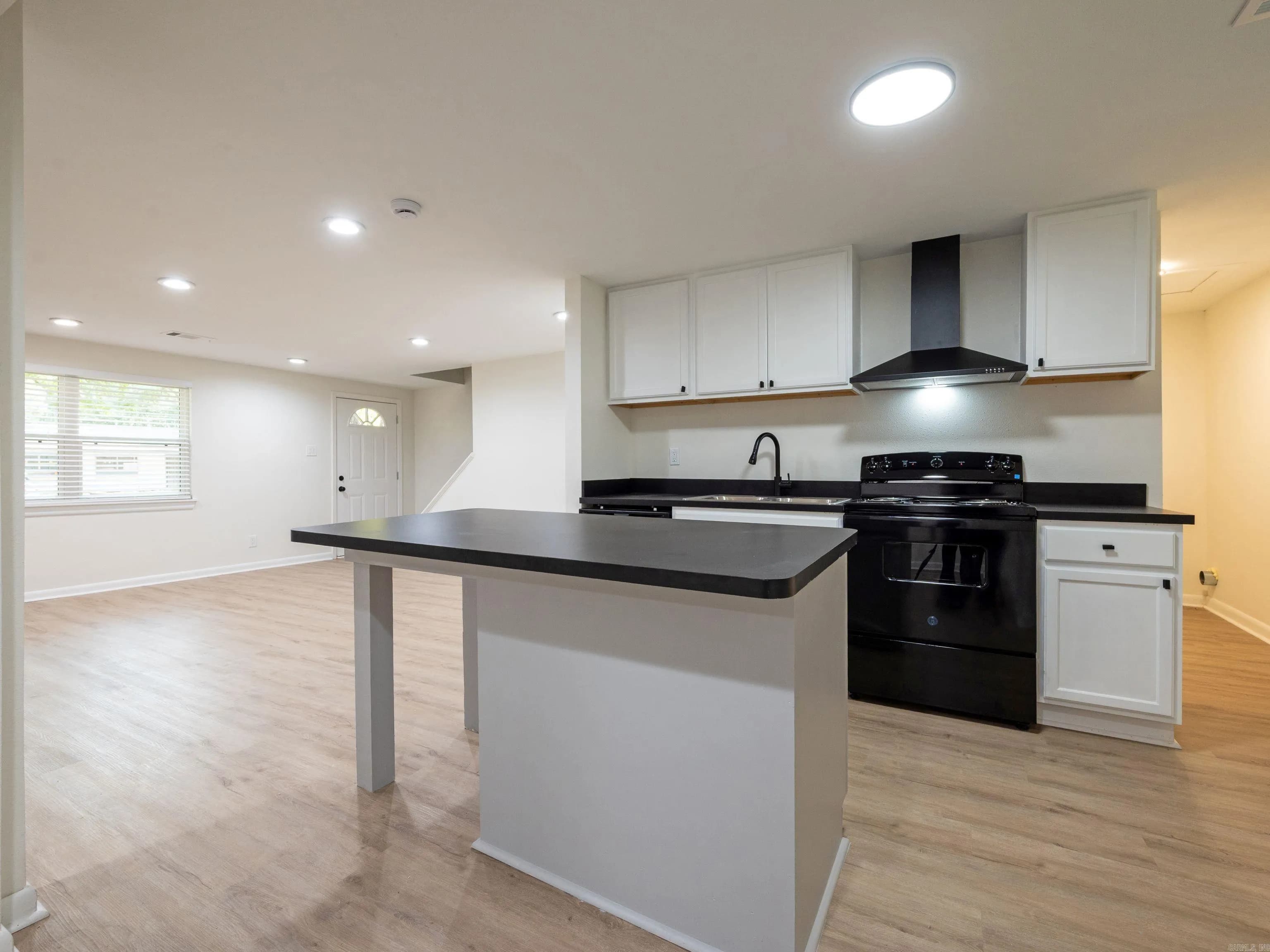 Property at 7901  Nolen - Image 20