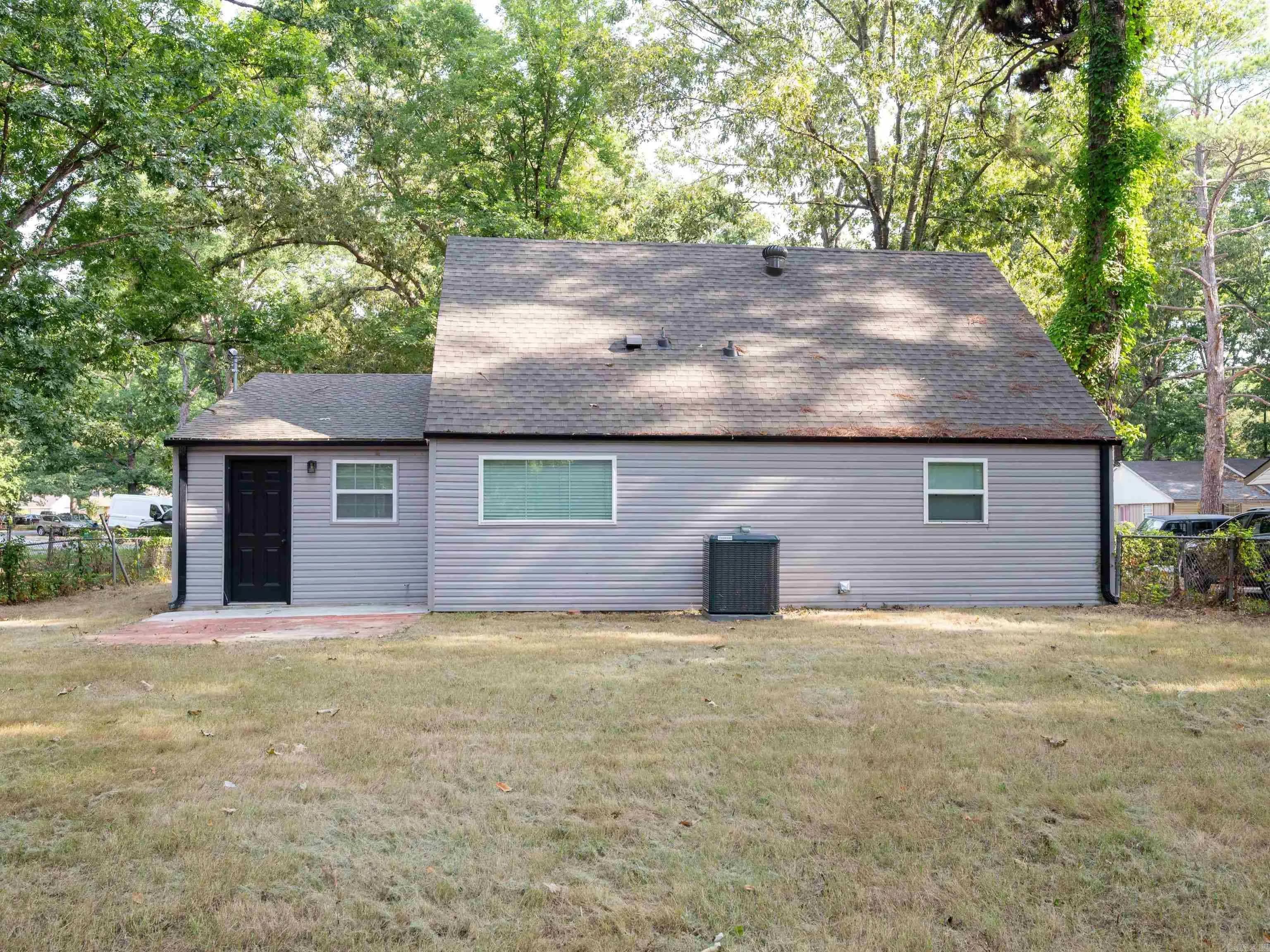 Property at 7901  Nolen - Image 5