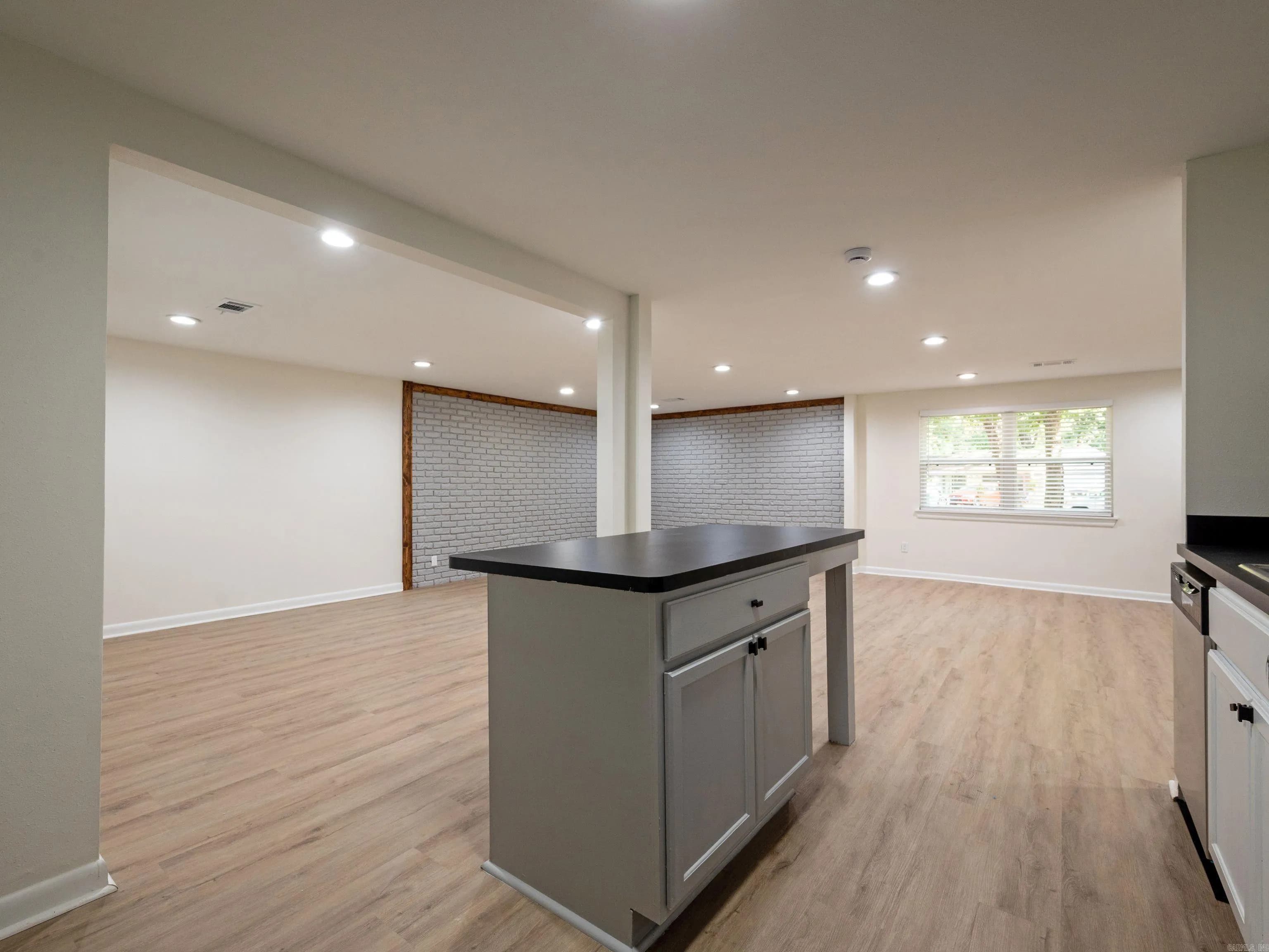 Property at 7901  Nolen - Image 18