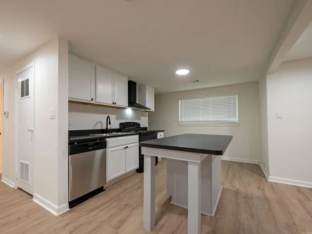 Property at 7901  Nolen - Image 15