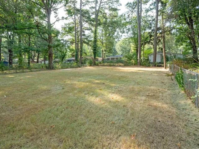 Property at 7901  Nolen - Image 8