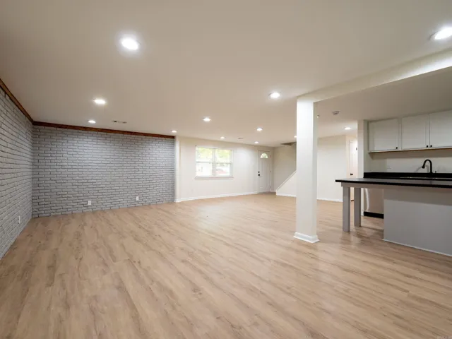 Property at 7901  Nolen - Image 12