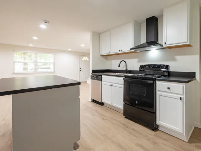 Property at 7901  Nolen - Image 17