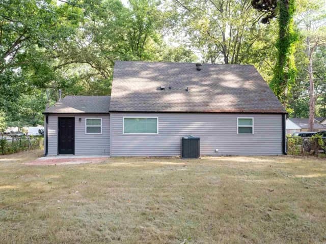 Property at 7901  Nolen - Image 5
