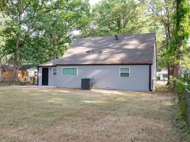 Property at 7901  Nolen - Image 6