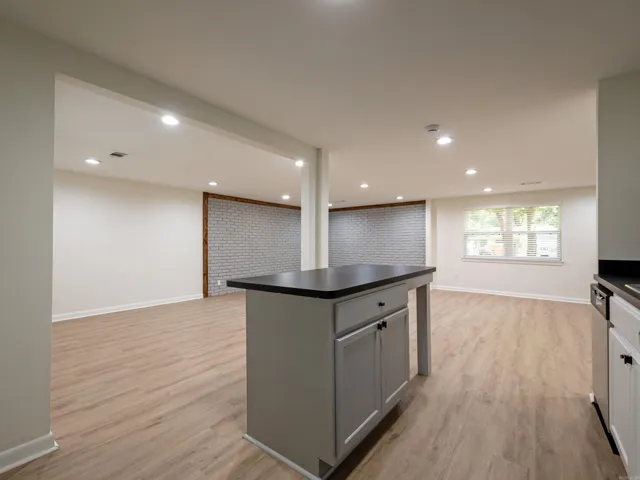 Property at 7901  Nolen - Image 18